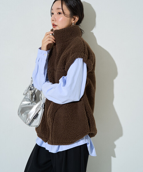 FREAK'S STORE（フリークスストア）の「限定展開　スタンドカラー ボア ベスト（その他アウター・レディース・ブラウン/ライトグレー/オリーブ/ブラック/ナチュラル・ﾌﾘ-）」の19枚目の写真