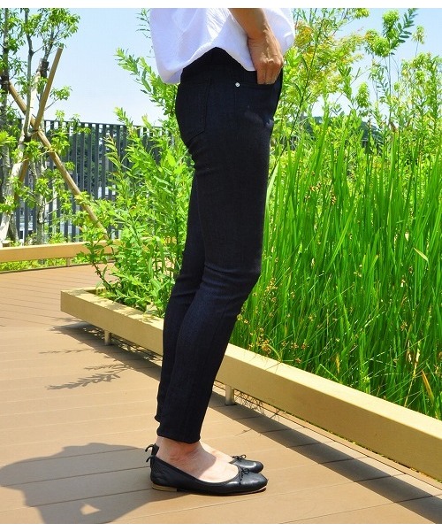 LE JUN（ルジュン）の「インディゴストレッチデニムスキニー（デニムパンツ・レディース・ネイビー・M/S）」の14枚目の写真