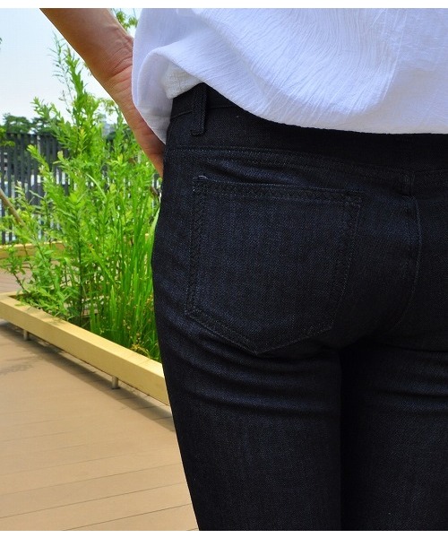 LE JUN（ルジュン）の「インディゴストレッチデニムスキニー（デニムパンツ・レディース・ネイビー・M/S）」の16枚目の写真