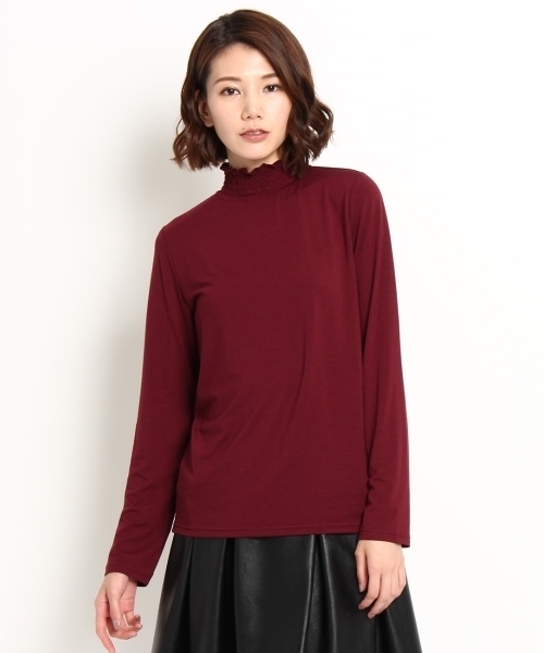 AG by aquagirl（エージーバイアクアガール）の「シャーリングネックプルオーバー（Tシャツ/カットソー・レディース・オフホワイト/グレー/レッド/ブラック・38）」の4枚目の写真