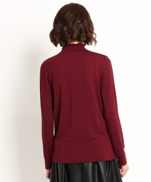 AG by aquagirl（エージーバイアクアガール）の「シャーリングネックプルオーバー（Tシャツ/カットソー・レディース・オフホワイト/グレー/レッド/ブラック・38）」の7枚目の写真