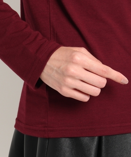 AG by aquagirl（エージーバイアクアガール）の「シャーリングネックプルオーバー（Tシャツ/カットソー・レディース・オフホワイト/グレー/レッド/ブラック・38）」の9枚目の写真