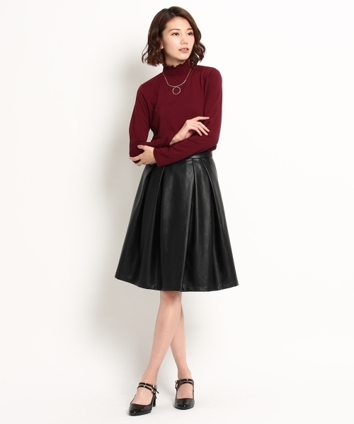 AG by aquagirl（エージーバイアクアガール）の「シャーリングネックプルオーバー（Tシャツ/カットソー・レディース・オフホワイト/グレー/レッド/ブラック・38）」の10枚目の写真