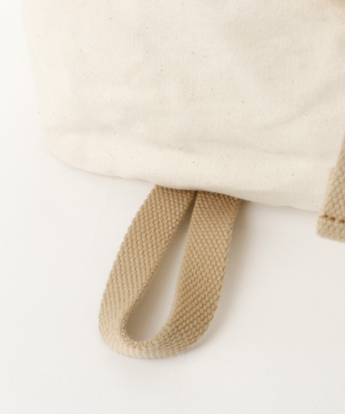 Columbia(コロンビア)の「Columbia×Daily russet×富士金梅 トリプルコラボバックパック(バックパック/リュック・レディース・ベージュ/グレー・FREE)」の17枚目の写真