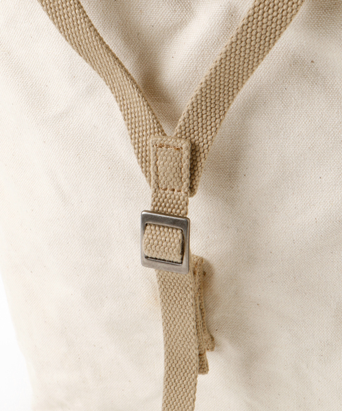 Columbia(コロンビア)の「Columbia×Daily russet×富士金梅 トリプルコラボバックパック(バックパック/リュック・レディース・ベージュ/グレー・FREE)」の16枚目の写真