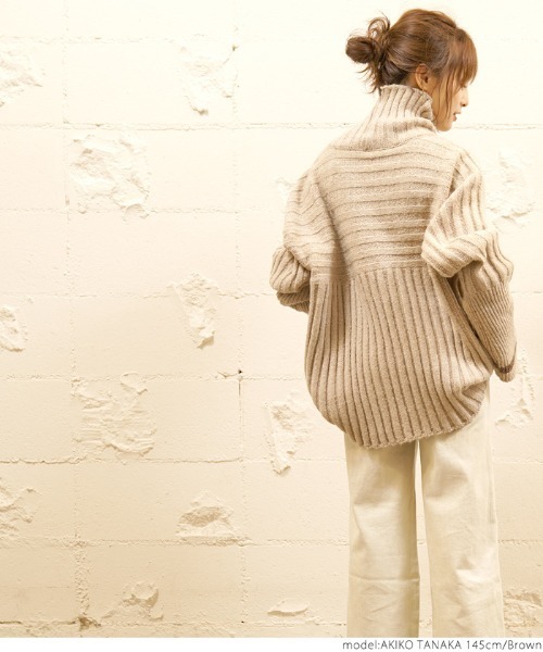 coca（coca）（コカ）の「【新色登場】袖ライン入りプチタートルネックニット（ニット/セーター・レディース・アイボリー/ブラウン・ONE SIZE）」の16枚目の写真