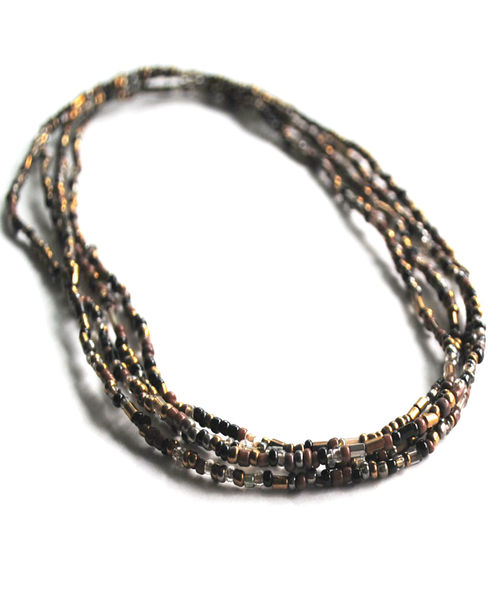 BEATJIVE（ビートジャイブ）の「ネイティブデザイン ロングビーズネックレス（ネックレス・メンズ・ブラック/レッド・FREE）」の2枚目の写真