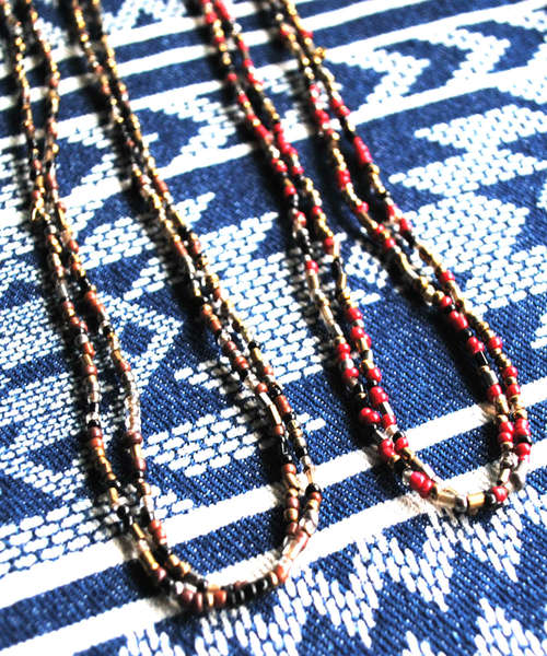 BEATJIVE（ビートジャイブ）の「ネイティブデザイン ロングビーズネックレス（ネックレス・メンズ・ブラック/レッド・FREE）」の13枚目の写真