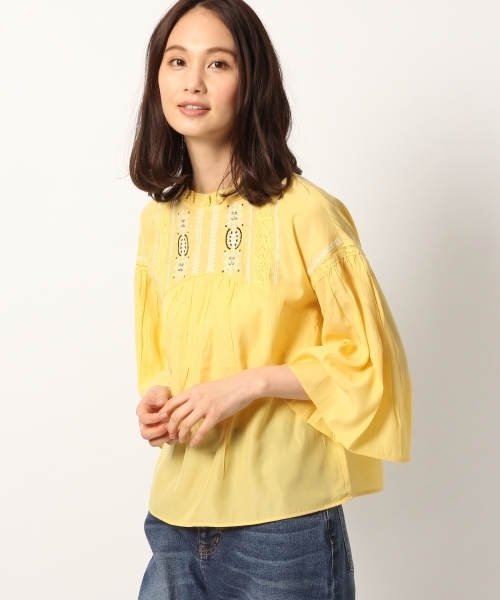 GLOBAL WORK（グローバルワーク）の「シシュウソデフレアブラウス8分袖/776436（シャツ/ブラウス・レディース・ホワイト/ネイビー/イエロー・MEDIUM/LARGE）」の3枚目の写真