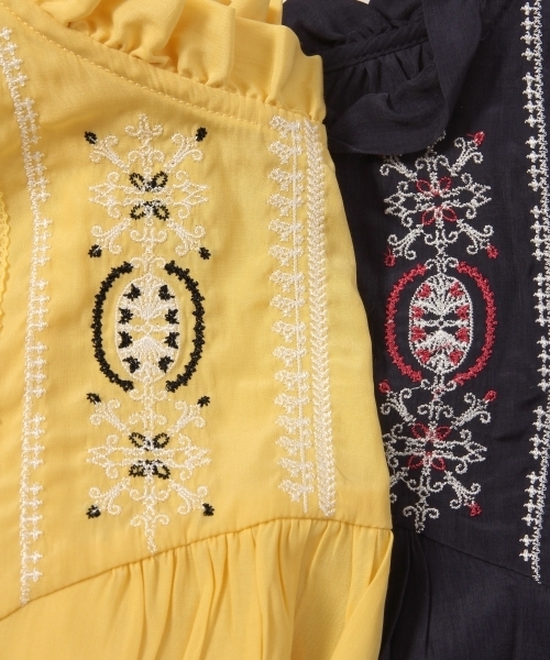 GLOBAL WORK（グローバルワーク）の「シシュウソデフレアブラウス8分袖/776436（シャツ/ブラウス・レディース・ホワイト/ネイビー/イエロー・MEDIUM/LARGE）」の13枚目の写真