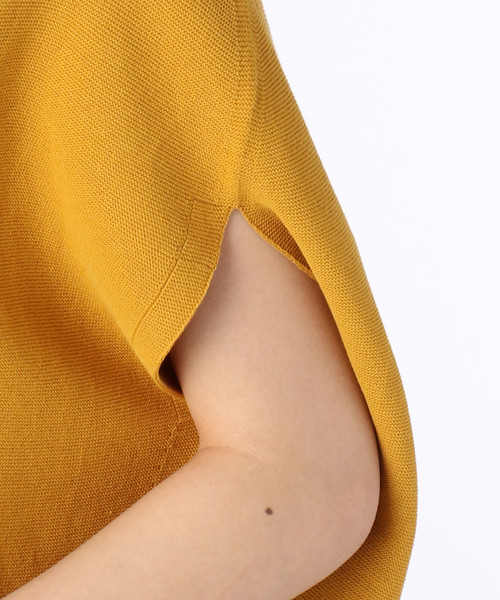 Liesse（リエス）の「Vネックコクーン求心プルオーバー（ニット/セーター・レディース・イエロー/ベージュ/ネイビー/オフホワイト・FREE）」の11枚目の写真