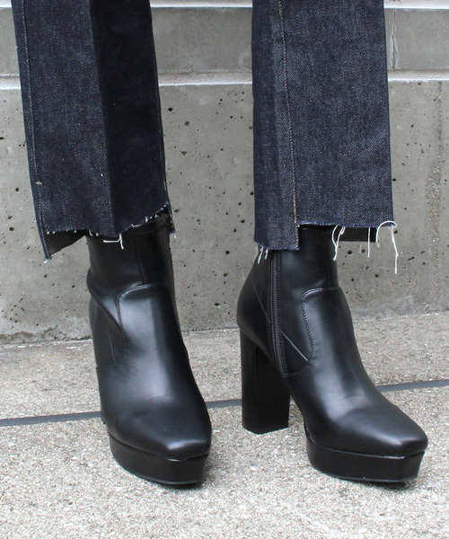 RANDA(ランダ)の「ストレッチブーツ(ブーツ・レディース・ブラック/ブラックミックス/ブラック系その他・S/M/L/LL)」の2枚目の写真