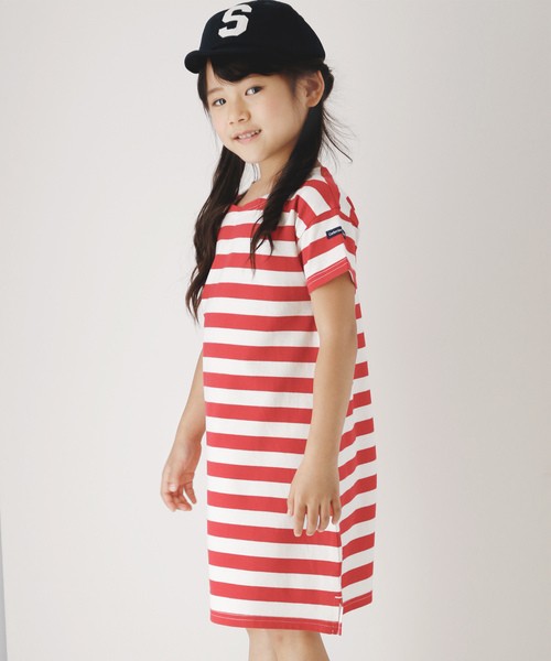 Catherine Cottage（キャサリンコテージ）の「オーガニックコットン ボーダーTシャツワンピ（ワンピース・キッズ・ブラック/ネイビー/レッド/ホワイト×ブラック/ライラック/ホワイト×ネイビー・90/100/110/120/130/140/160/150）」の6枚目の写真