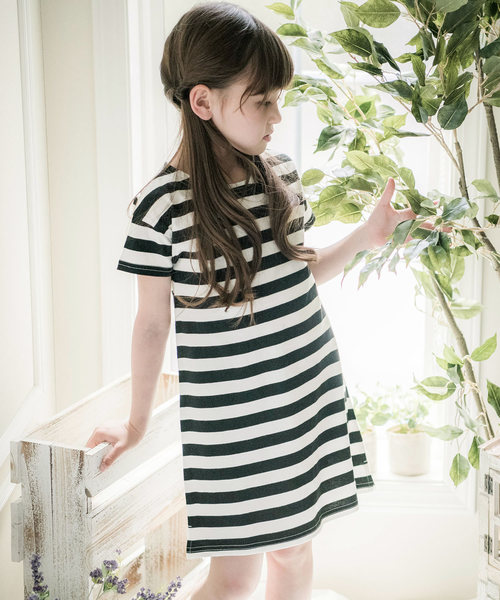 Catherine Cottage（キャサリンコテージ）の「オーガニックコットン ボーダーTシャツワンピ（ワンピース・キッズ・ブラック/ネイビー/レッド/ホワイト×ブラック/ライラック/ホワイト×ネイビー・90/100/110/120/130/140/160/150）」の19枚目の写真