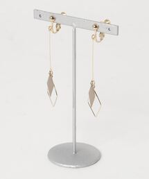 tone（トーン）の「【kodemari】hishigata　yureru　イヤリング（イヤリング）」