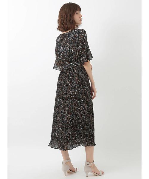 YECCA VECCA（イェッカヴェッカ）の「2wayランダムプリーツワンピース ●（ワンピース・レディース・ネイビー/アイボリー・FREE）」の6枚目の写真