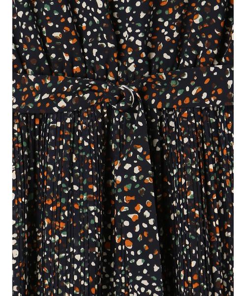 YECCA VECCA（イェッカヴェッカ）の「2wayランダムプリーツワンピース ●（ワンピース・レディース・ネイビー/アイボリー・FREE）」の14枚目の写真