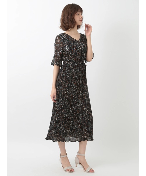 YECCA VECCA（イェッカヴェッカ）の「2wayランダムプリーツワンピース ●（ワンピース・レディース・ネイビー/アイボリー・FREE）」の2枚目の写真