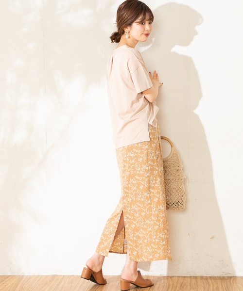 natural couture(ナチュラルクチュール)の「いろいろ花マーメイドスカート(スカート・レディース・ベージュ/レッド/オフホワイト/アイボリー/ブラック・FREE)」の15枚目の写真