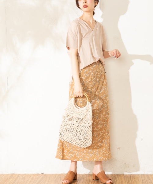 natural couture(ナチュラルクチュール)の「いろいろ花マーメイドスカート(スカート・レディース・ベージュ/レッド/オフホワイト/アイボリー/ブラック・FREE)」の16枚目の写真