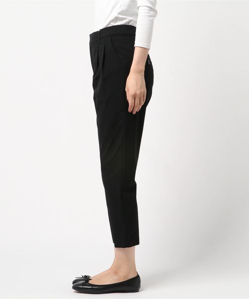 A/C DESIGN BY ALPHA CUBIC（エーシーデザインバイアルファキュービック）の「【COOLER TOUCHシリーズ】冷感タックテーパードパンツ（その他パンツ・レディース・ブラウン/カーキ/ブラック/ネイビー・61/64/70/67）」の5枚目の写真