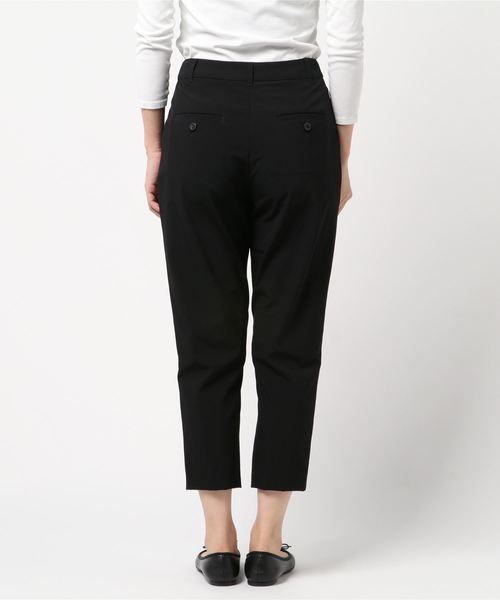 A/C DESIGN BY ALPHA CUBIC（エーシーデザインバイアルファキュービック）の「【COOLER TOUCHシリーズ】冷感タックテーパードパンツ（その他パンツ・レディース・ブラウン/カーキ/ブラック/ネイビー・61/64/70/67）」の6枚目の写真