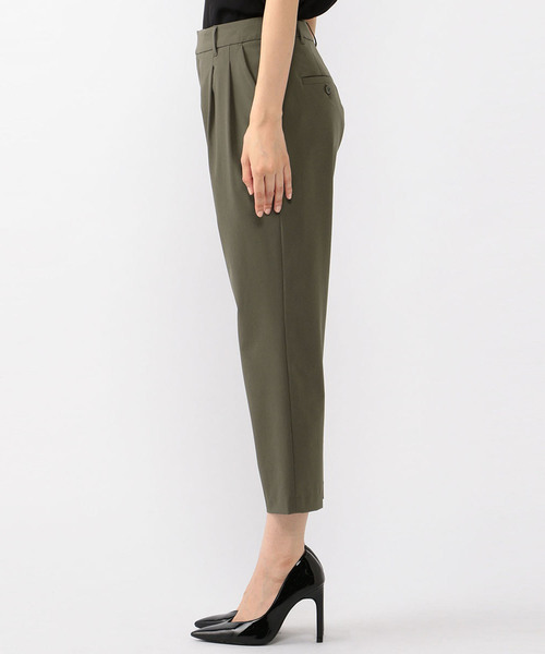 A/C DESIGN BY ALPHA CUBIC（エーシーデザインバイアルファキュービック）の「【COOLER TOUCHシリーズ】冷感タックテーパードパンツ（その他パンツ・レディース・ブラウン/カーキ/ブラック/ネイビー・61/64/70/67）」の7枚目の写真