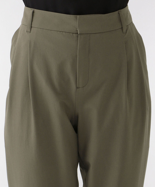 A/C DESIGN BY ALPHA CUBIC（エーシーデザインバイアルファキュービック）の「【COOLER TOUCHシリーズ】冷感タックテーパードパンツ（その他パンツ・レディース・ブラウン/カーキ/ブラック/ネイビー・61/64/70/67）」の9枚目の写真