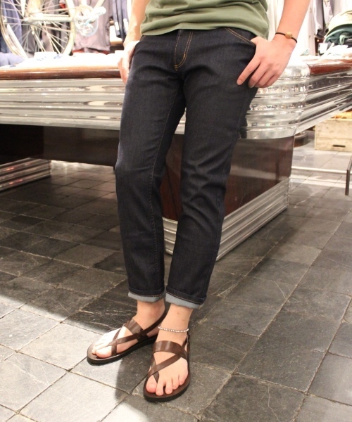 JOURNAL STANDARD（ジャーナルスタンダード）の「ライトストレッチデニムスタプレ型パンツ　#（デニムパンツ・メンズ・ダークブルー/ネイビー・LARGE/MEDIUM/SMALL）」の2枚目の写真