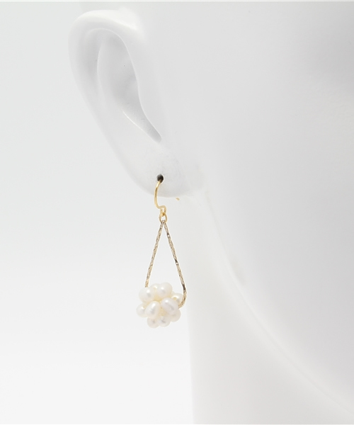 PAPILLONNER(パピヨネ)の「ニティッドパールピアス(ピアス(両耳用)・レディース・ゴールド・FREE)」の4枚目の写真