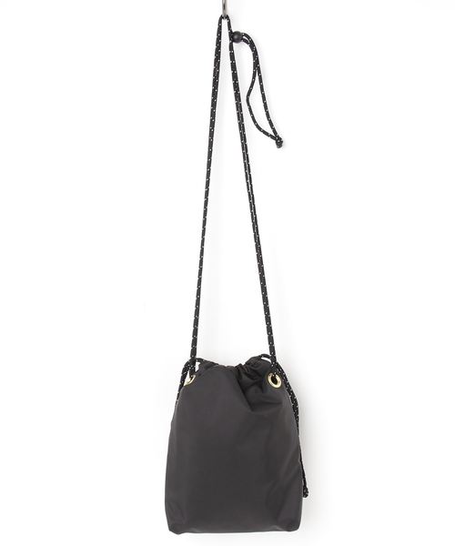 LIVERAL(リヴェラル)の「LIVERAL リベラル ENJYUⅡ エンジュⅡ 2WAY 巾着ショルダーバッグ 巾着サコッシュバッグ ミニショルダー スーパーウォーターリペレント(ショルダーバッグ・レディース・ブラック/ブラック系その他/ブラック系その他2・FREE)」の4枚目の写真