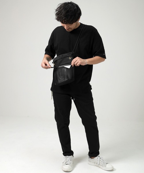 LIVERAL(リヴェラル)の「LIVERAL リベラル ENJYUⅡ エンジュⅡ 2WAY 巾着ショルダーバッグ 巾着サコッシュバッグ ミニショルダー スーパーウォーターリペレント(ショルダーバッグ・レディース・ブラック/ブラック系その他/ブラック系その他2・FREE)」の12枚目の写真
