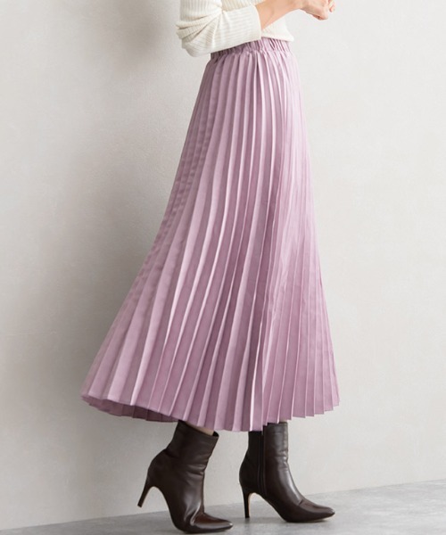 Pierrot(ピエロ)の「スエードタッチロングプリーツスカート(スカート・レディース・ベージュ/ブラウン/アイボリー/グリーン系その他/レッド系その他/ピンク系その他/アクア/バーガンディー/グレイッシュベージュ/マスタード/ライトグレー/オレンジ/キャメル/ブルー/ベージュ系その他2/チャコール/ベージュ系その他3・M/L)」の14枚目の写真