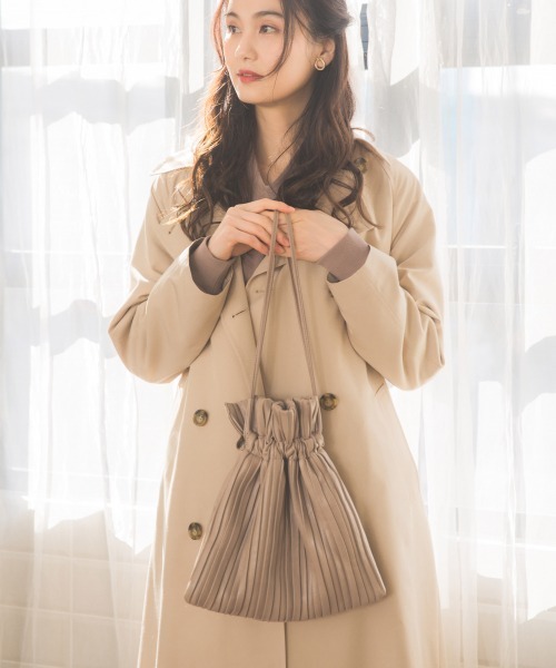 GLOBAL WORK（グローバルワーク）の「プリーツキンチャク/868719（ショルダーバッグ・レディース・ブラック/ライトブルー/ブラウン/アイボリー・FREE）」の4枚目の写真