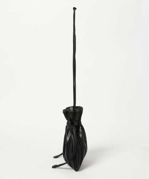 GLOBAL WORK（グローバルワーク）の「プリーツキンチャク/868719（ショルダーバッグ・レディース・ブラック/ライトブルー/ブラウン/アイボリー・FREE）」の5枚目の写真