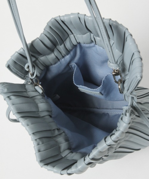 GLOBAL WORK（グローバルワーク）の「プリーツキンチャク/868719（ショルダーバッグ・レディース・ブラック/ライトブルー/ブラウン/アイボリー・FREE）」の10枚目の写真