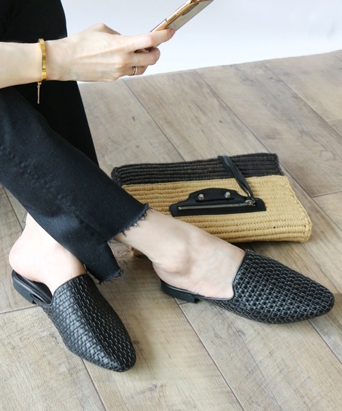 Fin（フィン）の「メッシュフラットミュール（サンダル・レディース・ブラック/アイボリー/キャメル・LL/S/M/L）」の3枚目の写真