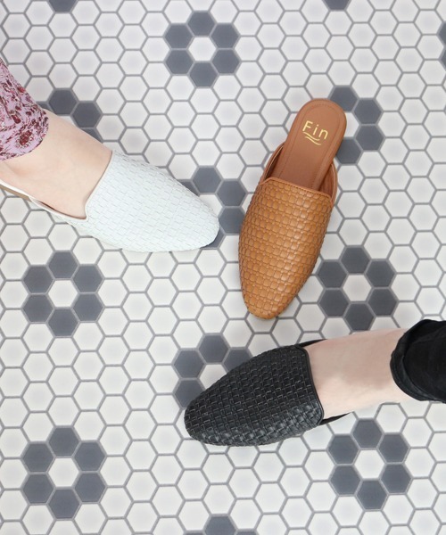Fin（フィン）の「メッシュフラットミュール（サンダル・レディース・ブラック/アイボリー/キャメル・LL/S/M/L）」の16枚目の写真