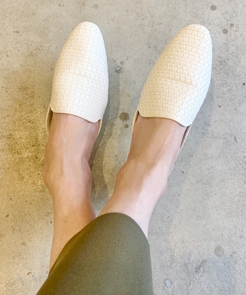 Fin（フィン）の「メッシュフラットミュール（サンダル・レディース・ブラック/アイボリー/キャメル・LL/S/M/L）」の10枚目の写真