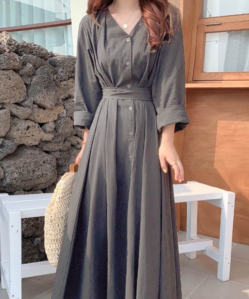 ABITOKYO(アビトーキョー)の「ウエストマーク タックロング リネンライクワンピース(ワンピース・レディース・ホワイト/ブラック/ブルーグレー/ベージュ/ライトグレー/ライトパープル/ダークグレー/ダークグリーン/ネイビー/ブラウン/ホワイト系その他/ブルー系その他/サックスブルー/ミント・FREE)」の5枚目の写真