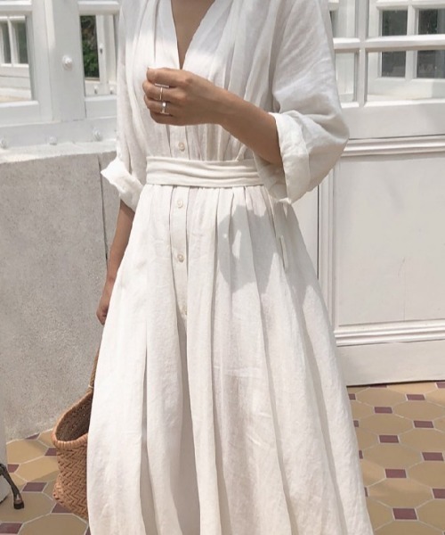 ABITOKYO(アビトーキョー)の「ウエストマーク タックロング リネンライクワンピース(ワンピース・レディース・ホワイト/ブラック/ブルーグレー/ベージュ/ライトグレー/ライトパープル/ダークグレー/ダークグリーン/ネイビー/ブラウン/ホワイト系その他/ブルー系その他/サックスブルー/ミント・FREE)」の15枚目の写真