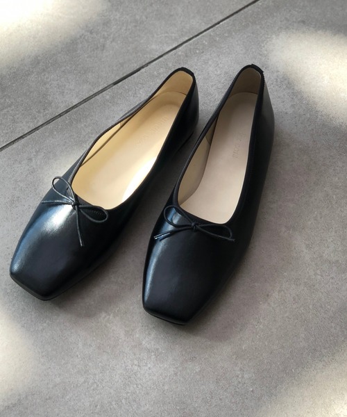 スクエアトゥバレエシューズ