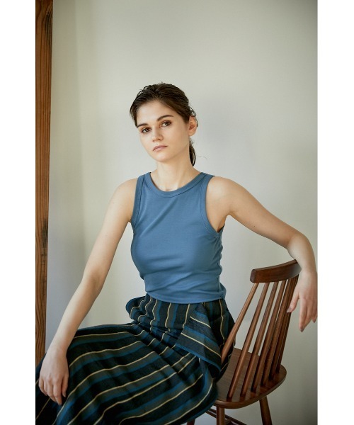 BLACK BY MOUSSY（ブラックバイマウジー）の「2way high twist tank top（2ウェイハイツイストタンクトップ）（タンクトップ・レディース・ブラウン/ブルー/ホワイト/ライトカーキ・FREE）」の6枚目の写真