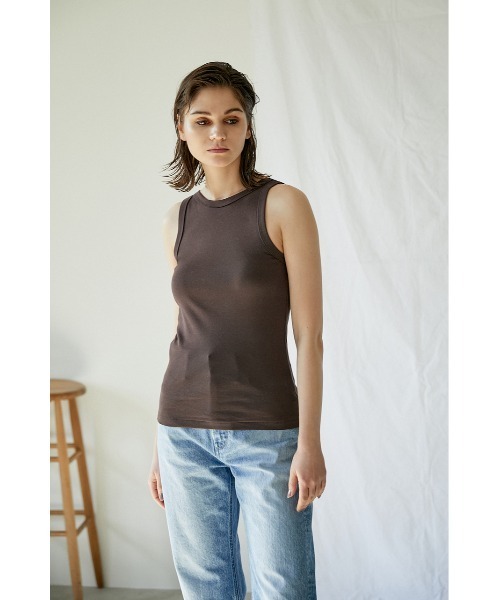 BLACK BY MOUSSY（ブラックバイマウジー）の「2way high twist tank top（2ウェイハイツイストタンクトップ）（タンクトップ・レディース・ブラウン/ブルー/ホワイト/ライトカーキ・FREE）」の11枚目の写真
