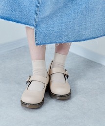 ストラップローファー