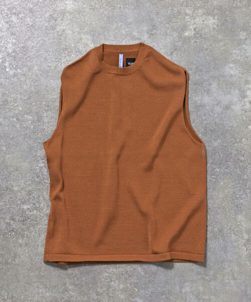 THIBAULT VAN DER STRAETE（ティボー・ヴァン・ダル・ストラット）の「【THIBAULT VAN DER STRAETE/ティボー・ヴァンダル・ストラット】5001 CREW NECK VEST（ベスト・メンズ・グレイッシュベージュ/ブラック/ブラウン・M/L）」の3枚目の写真