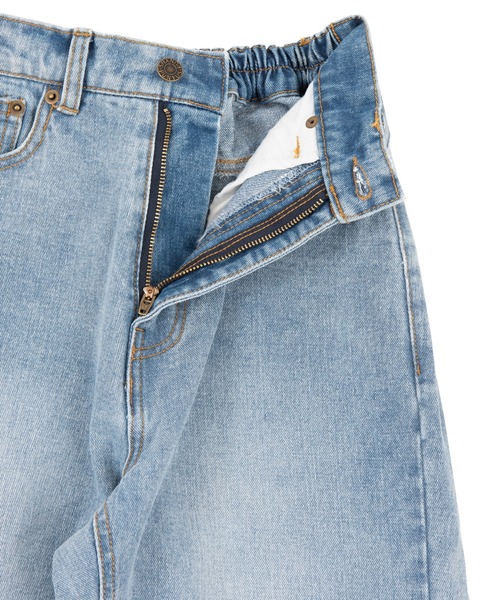 PUNYUS（プニュズ）の「スリットデニムパンツ（デニムパンツ・レディース・ライトブルー/インディゴブルー/ホワイト・1/2/4/3）」の14枚目の写真