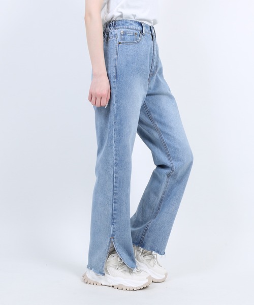 PUNYUS（プニュズ）の「スリットデニムパンツ（デニムパンツ・レディース・ライトブルー/インディゴブルー/ホワイト・1/2/4/3）」の21枚目の写真