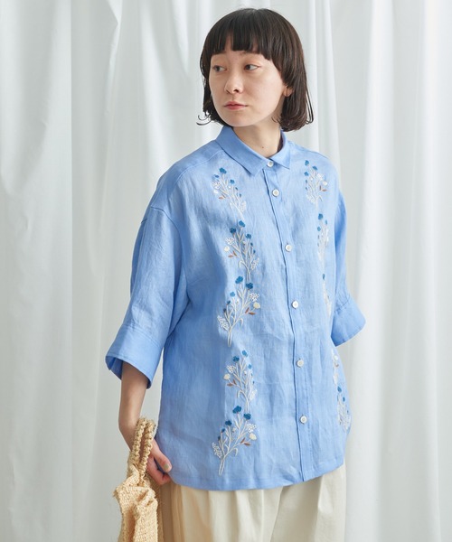 Lene（レネ）の「すみれの花刺しゅう　フレアシャツ（シャツ/ブラウス・レディース・ブラック/ブルー/アイボリー・FREE）」の13枚目の写真