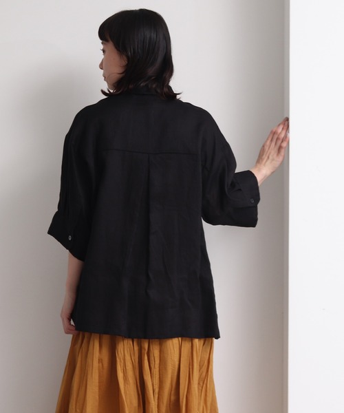 Lene（レネ）の「すみれの花刺しゅう　フレアシャツ（シャツ/ブラウス・レディース・ブラック/ブルー/アイボリー・FREE）」の7枚目の写真